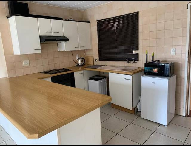 2 BEDROOM APARTMENT FOR SALE IN HELDERKRUIN